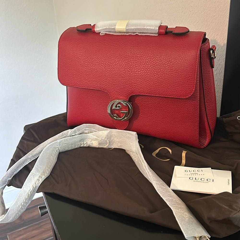 Sale. New Authentic Gucci logo bag